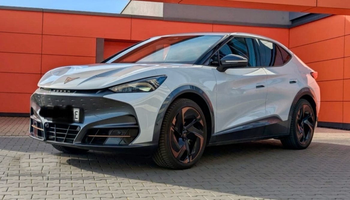 Cupra Terramar der Fahrschule Kemper, Seitenansicht